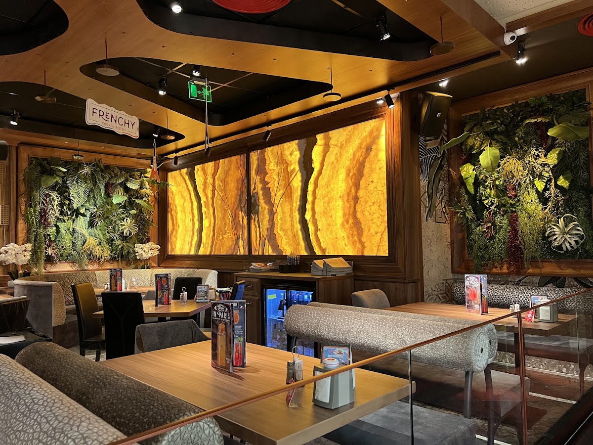 Happy Bar & Grill Plovdiv Center – снимка на заведението
