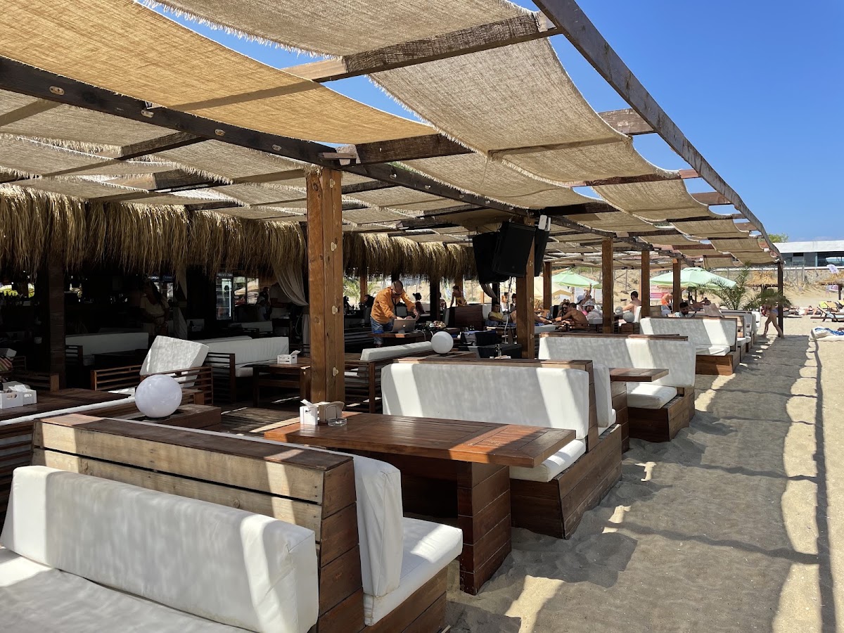 Sahara Beach Bar and Restaurant: снимка на заведението