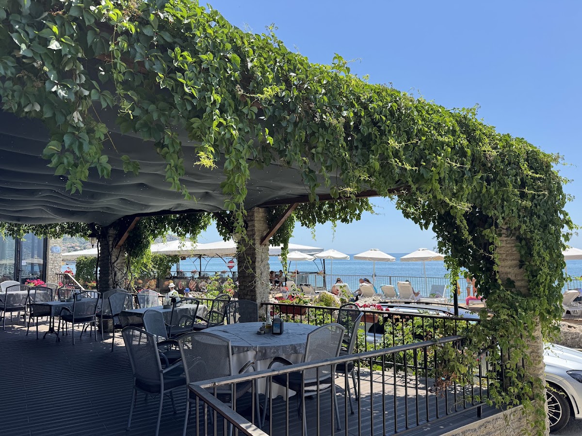 Regina Maria Restaurant