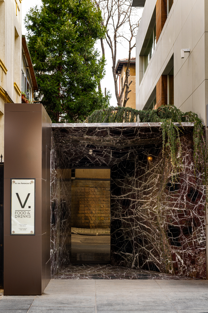 V bar