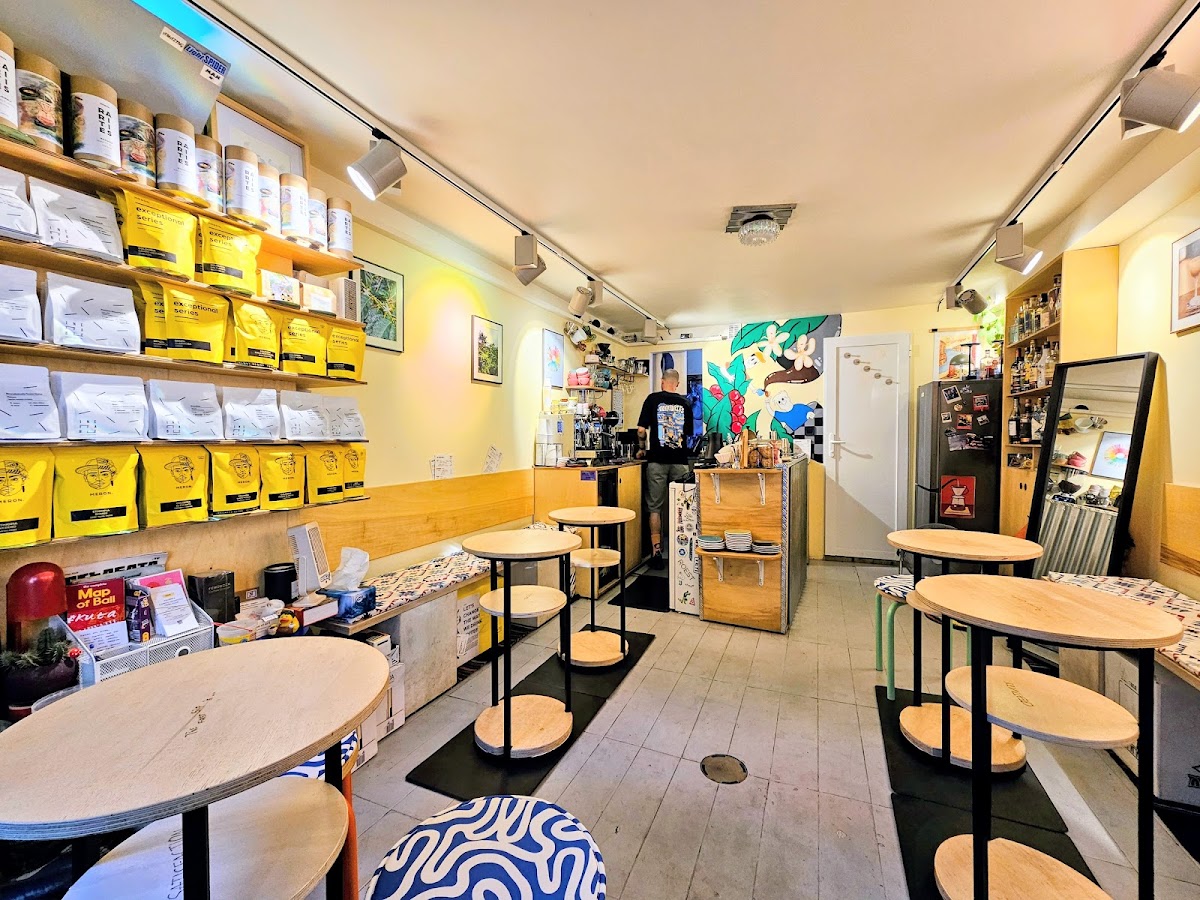 FlavouRITs Specialty Coffee and Cocktails