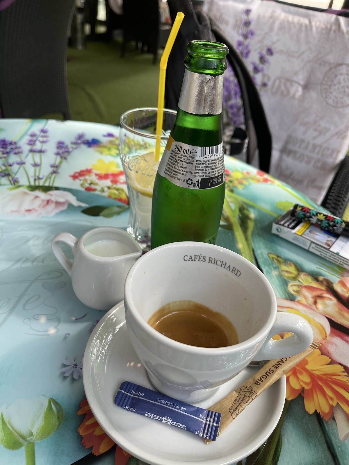 O, la laa cafe