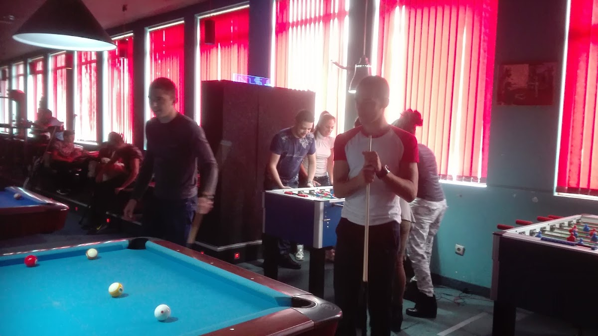 Shots bar & billiard