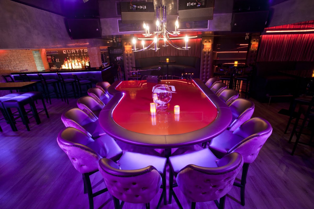 Quattro Piano Bar