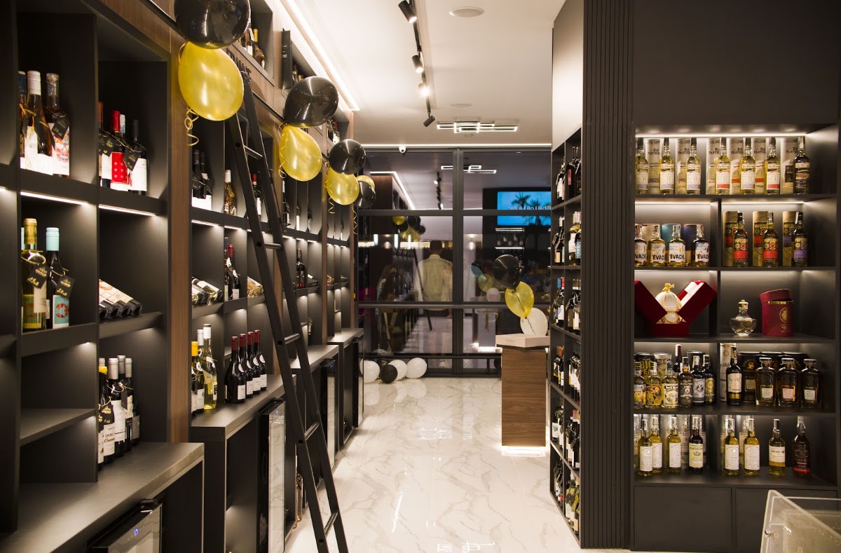 AMARONE liquor & cigar boutique