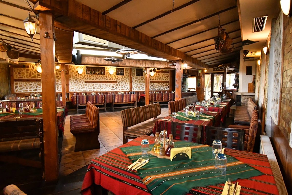 Механа Младостъ Tavern Mladost: снимка на заведението