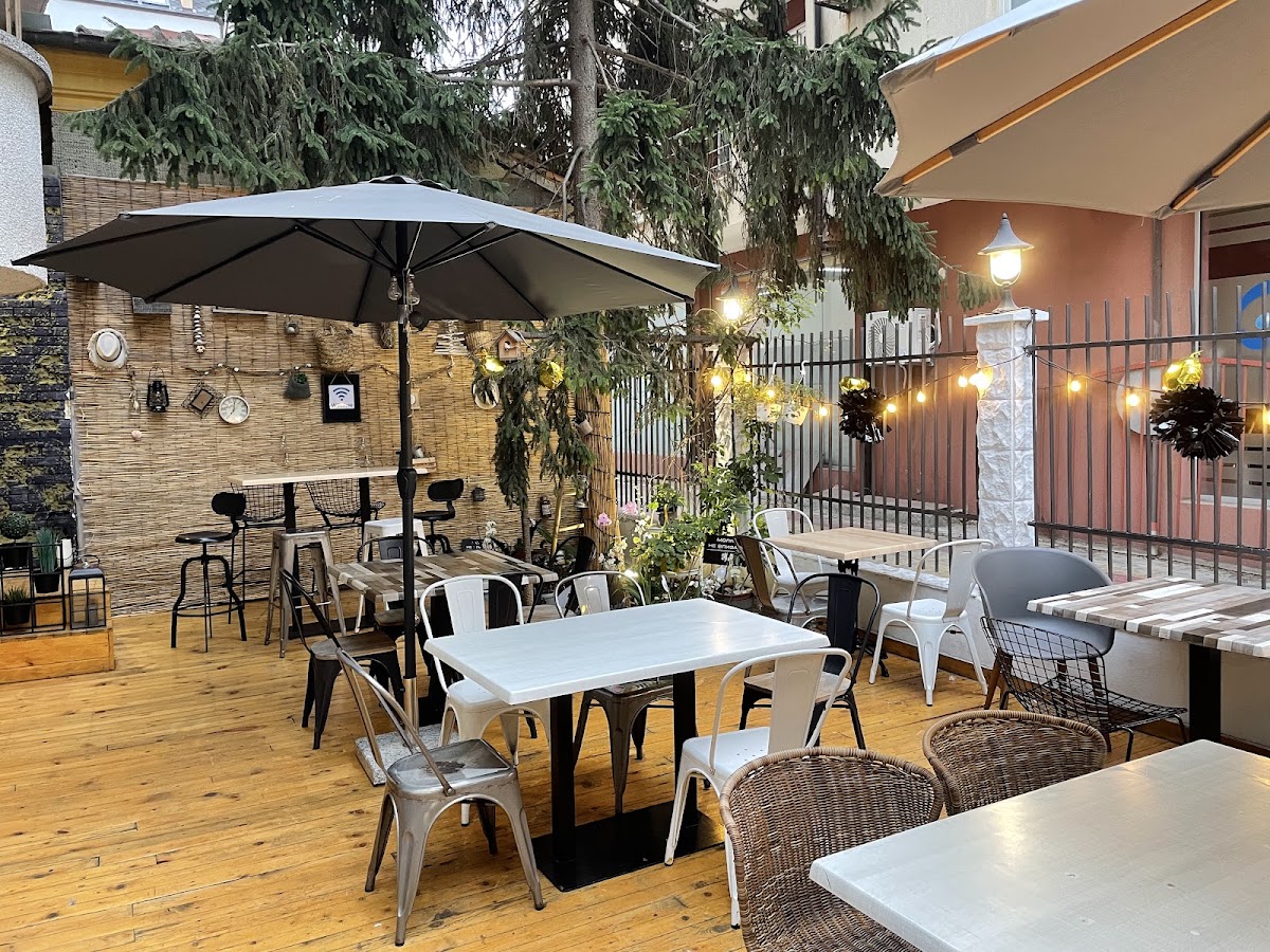 Bistro ”BONELA“: снимка на заведението