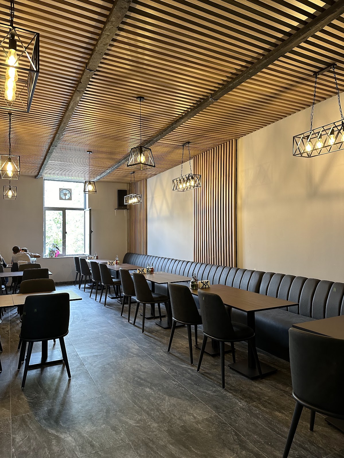 Diamant Foods Restaurant: снимка на заведението