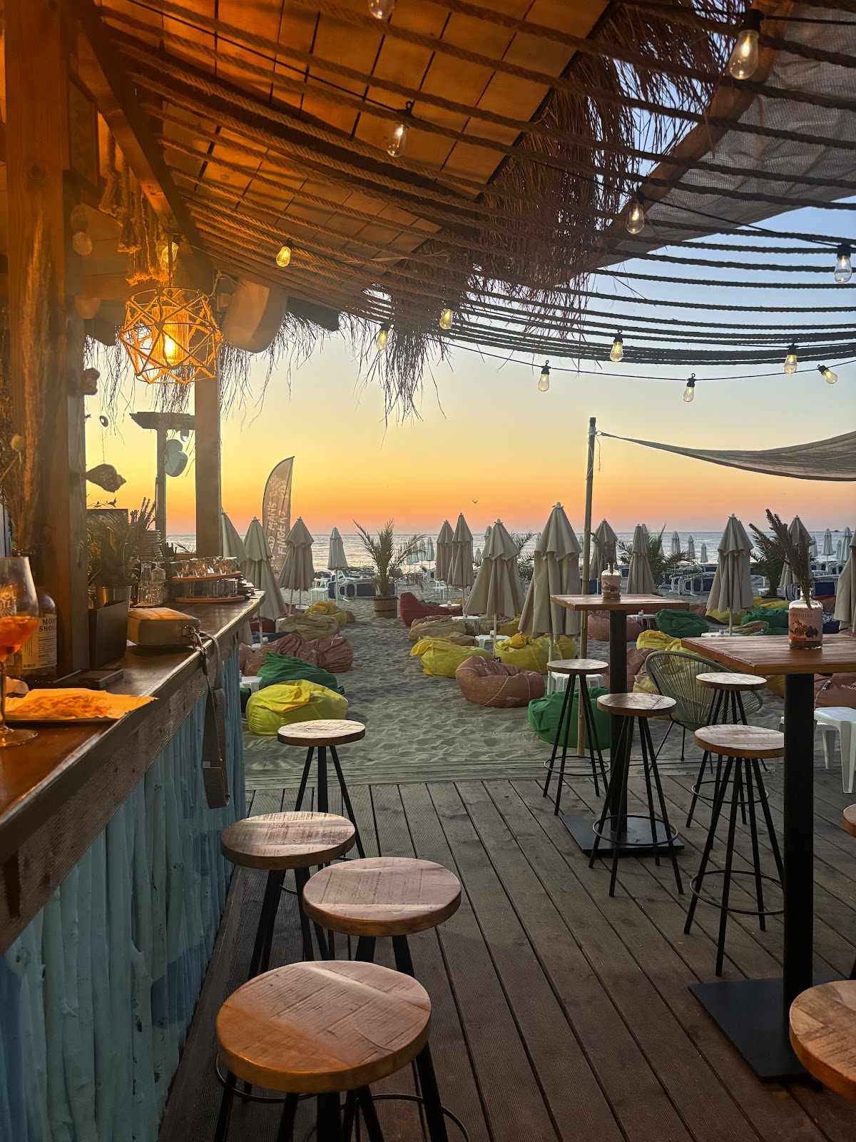 EX BEACH BAR: снимка на заведението