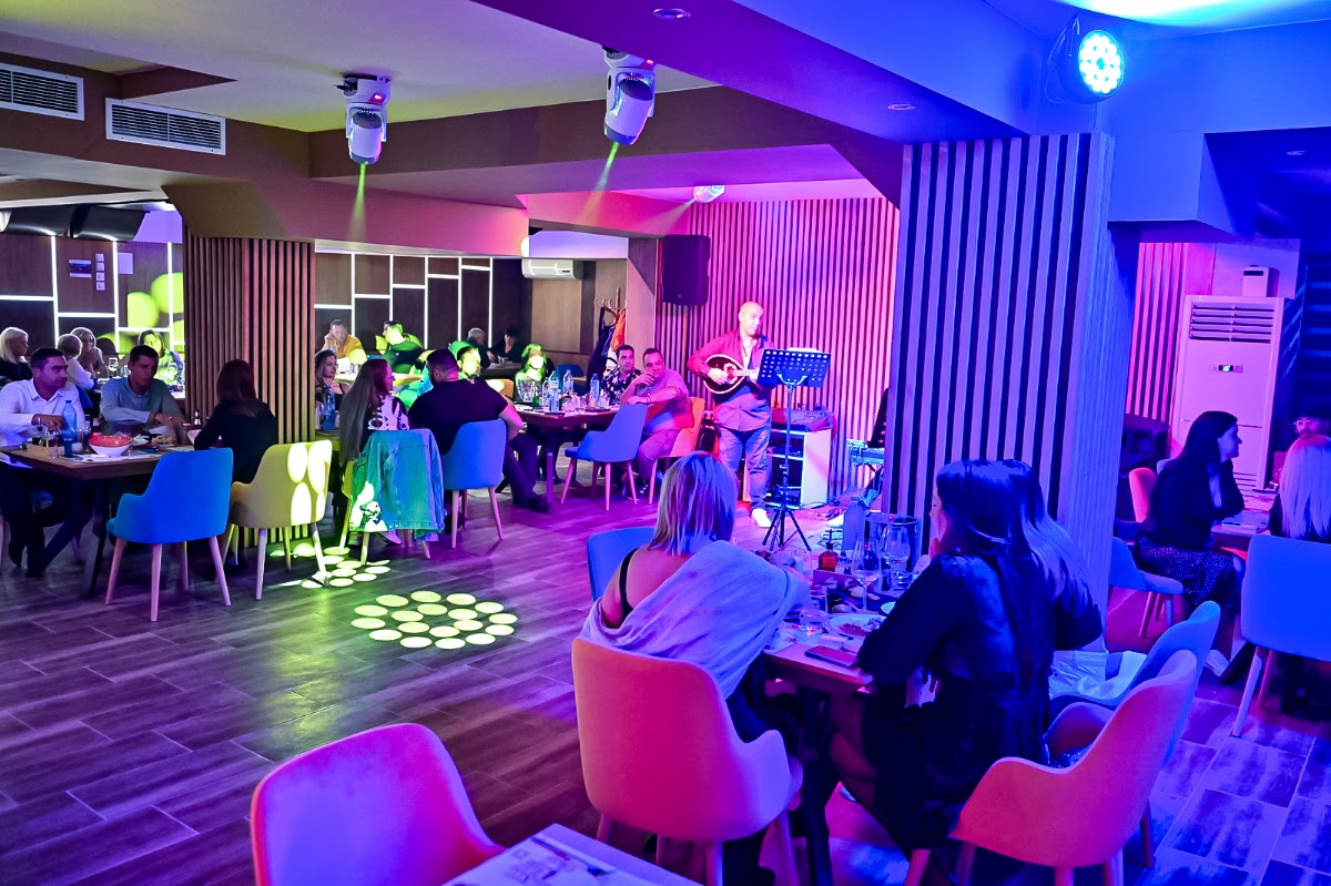 Bouzouki LIVE Restaurant