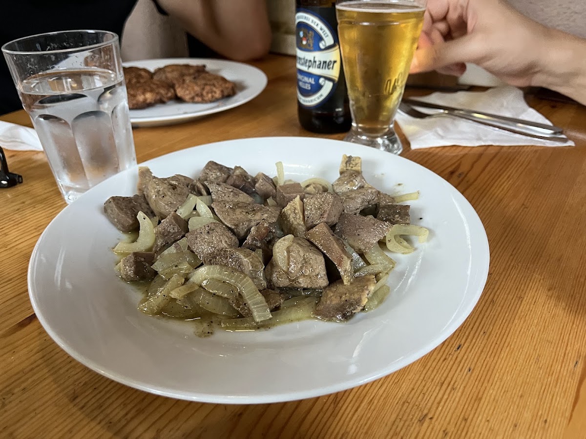 Малкият двор