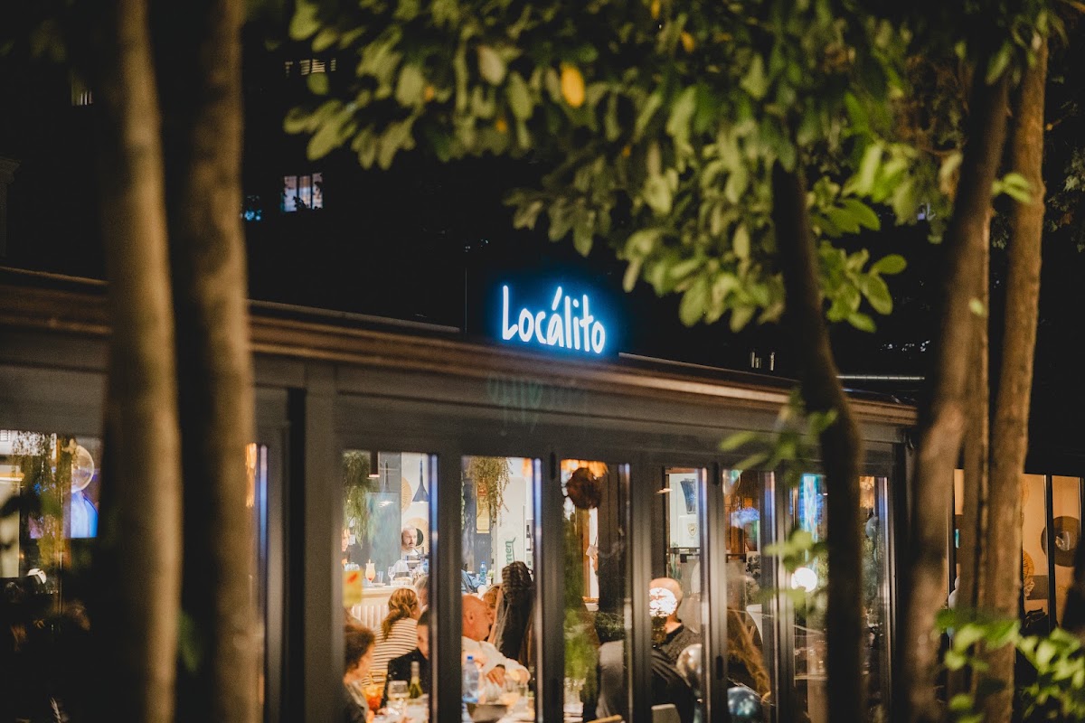 Localito Bar & Kitchen: снимка на заведението