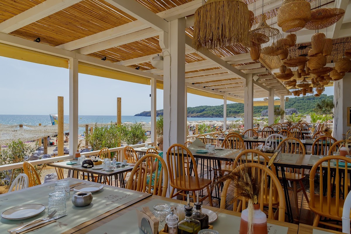Green Life Beach Alemagos: снимка на заведението
