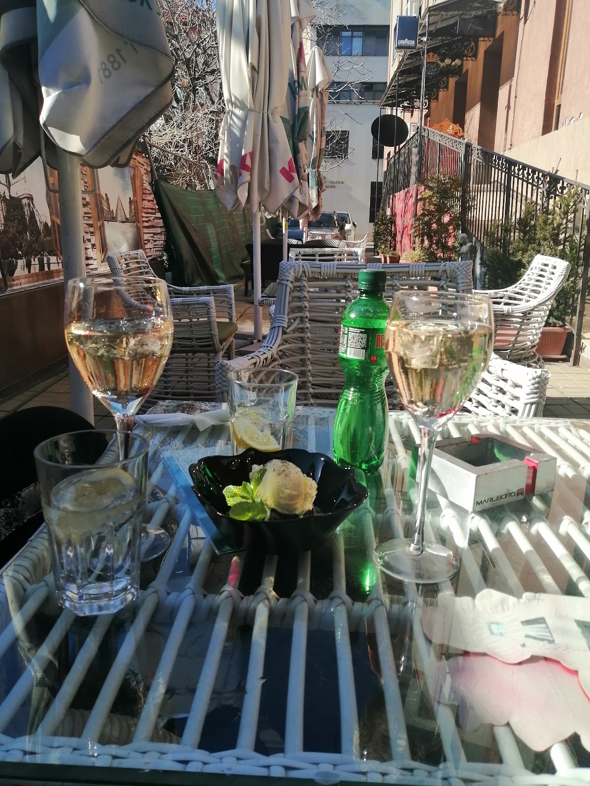 Cafe De Paris