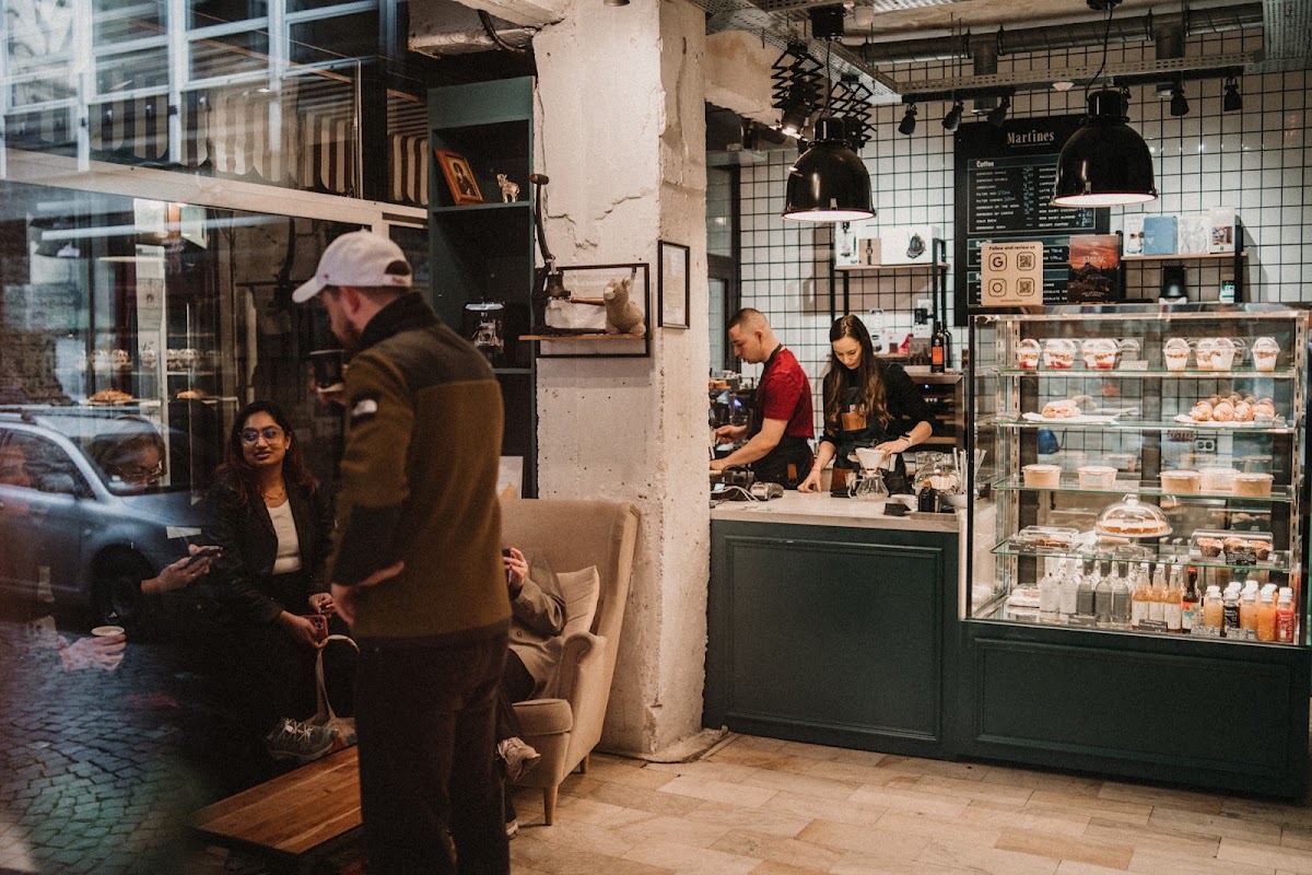 Martines Specialty Coffee Shop & Roastery Sofia: снимка на заведението
