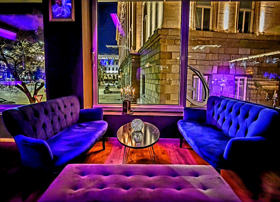 Gravity Bar