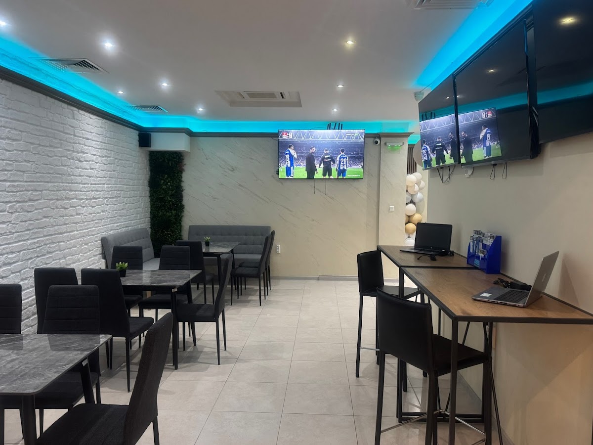 FeniX Sports bar: снимка на заведението