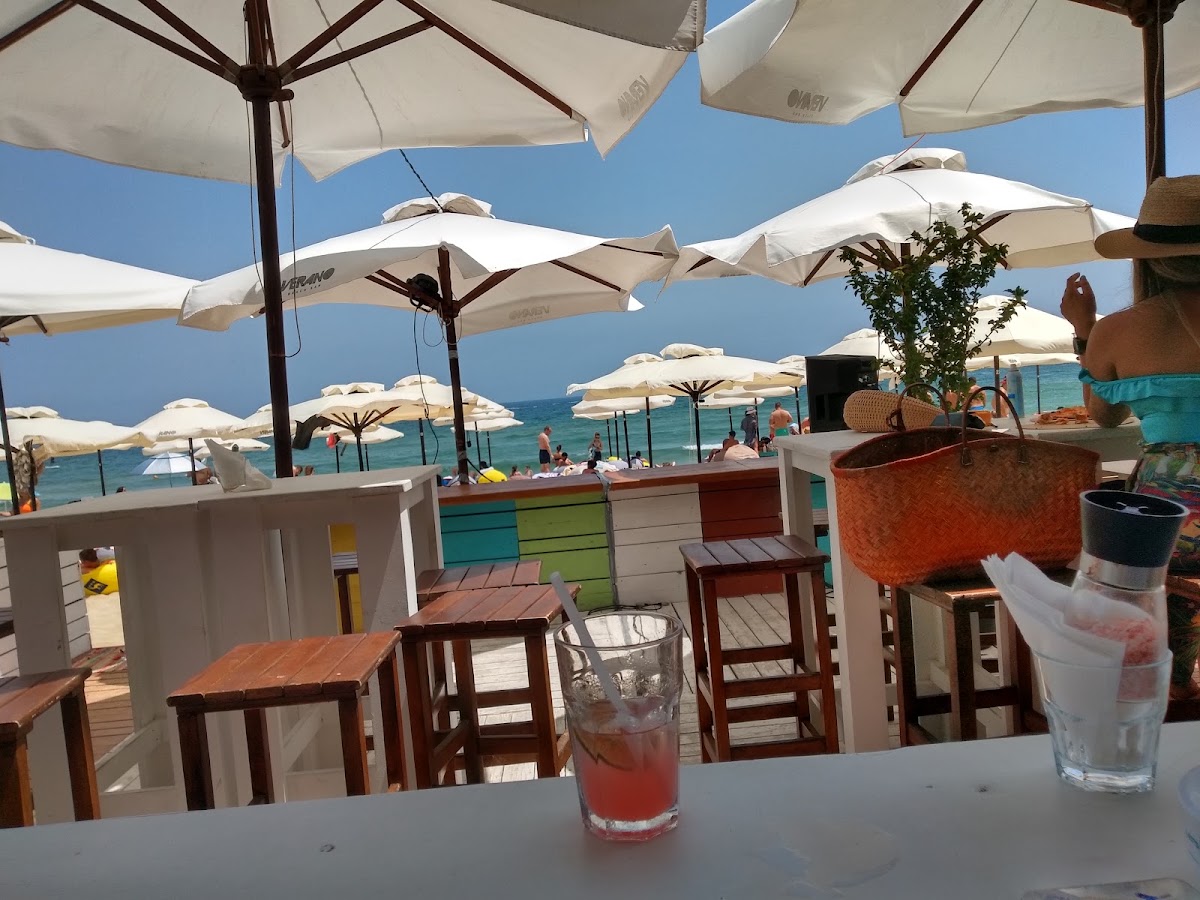 Verano Beach Bar: снимка на заведението
