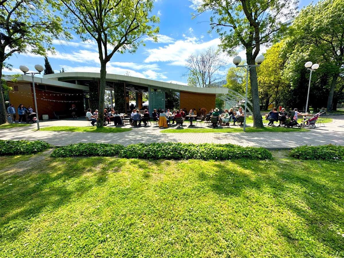 Garden Bar&Kitchen