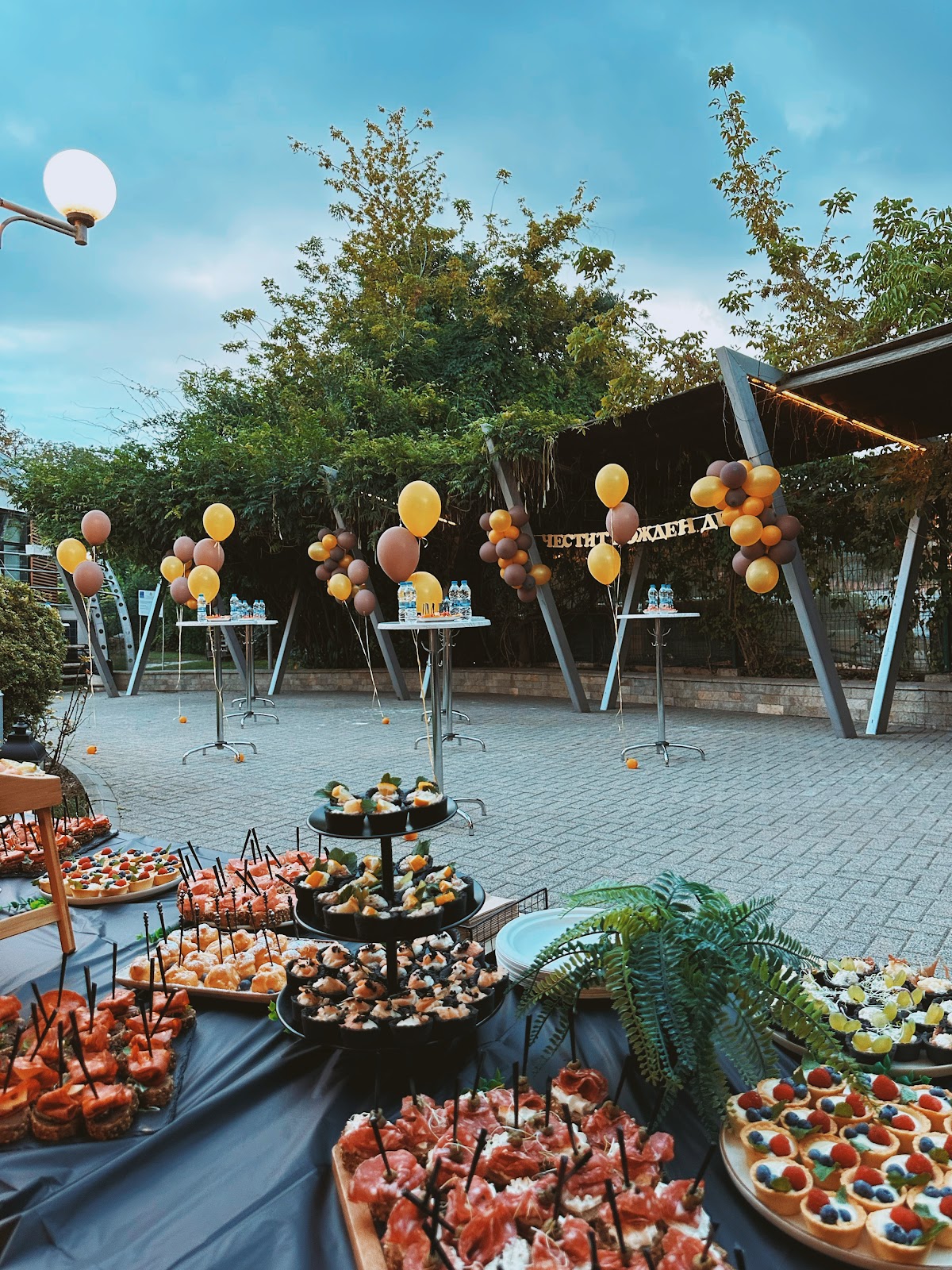 Garden Bar&Kitchen