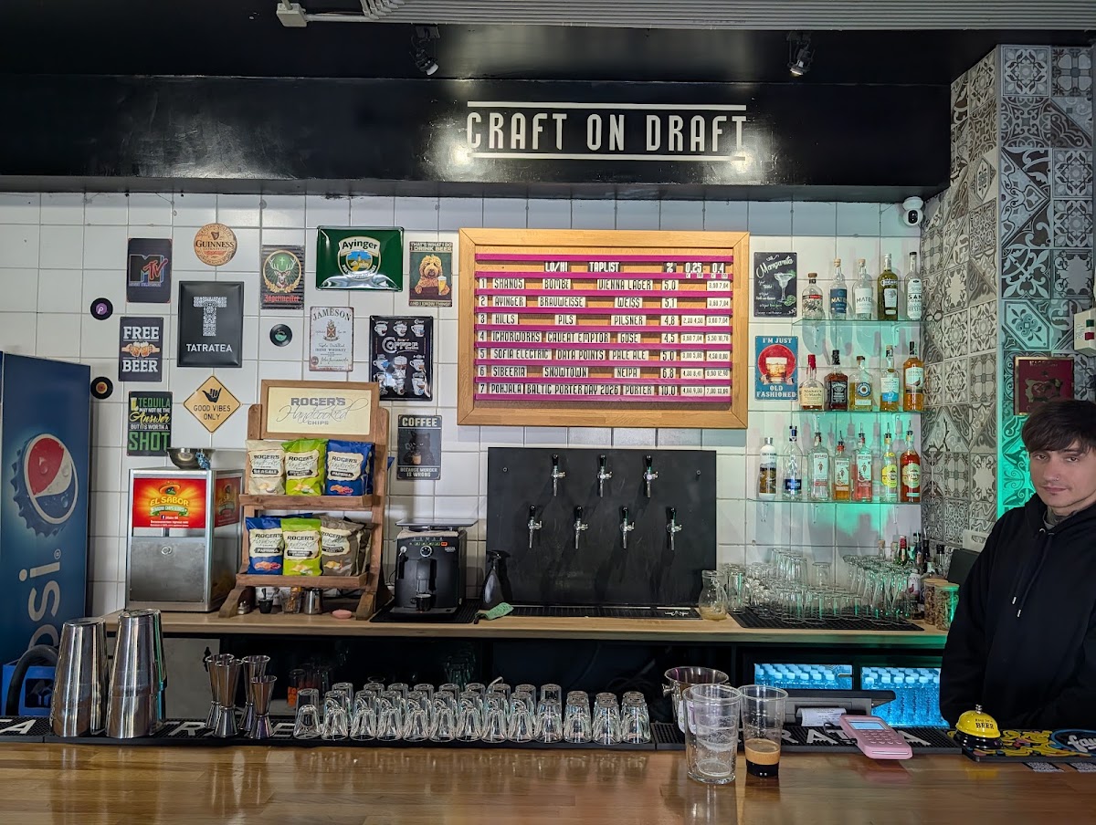 Lo/Hi Craft Space, Craft Beer & Indie Rock Bar