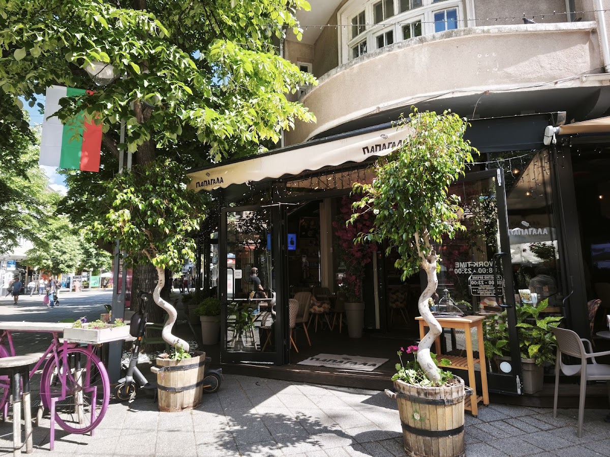 Coffee Bar "Папагала": снимка на заведението