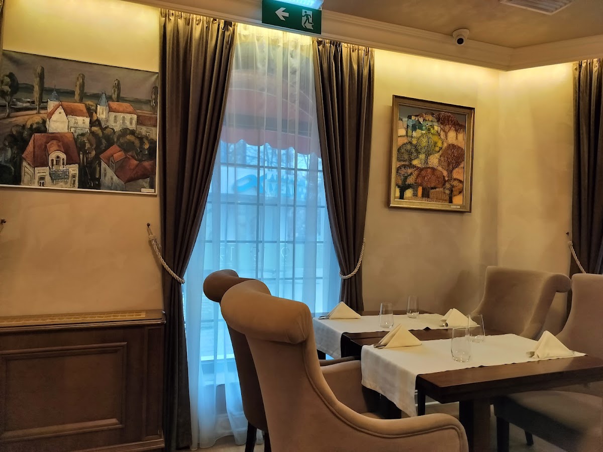 19 City Garden restaurant