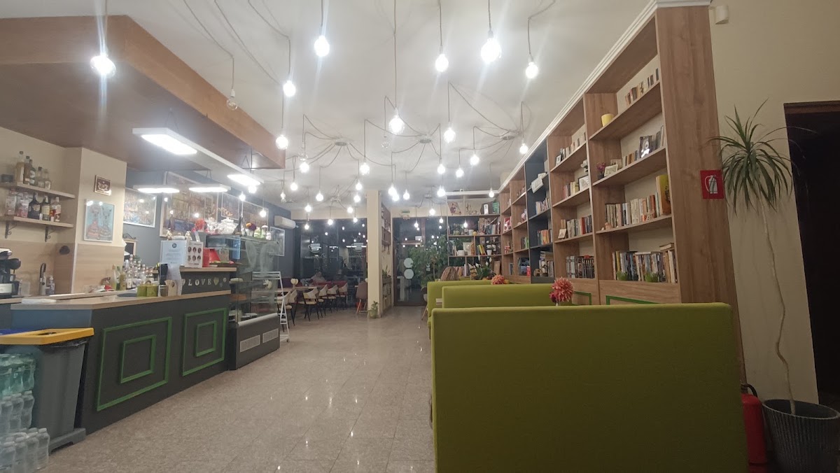 Кафе-книжарница "Доброта" – снимка на заведението