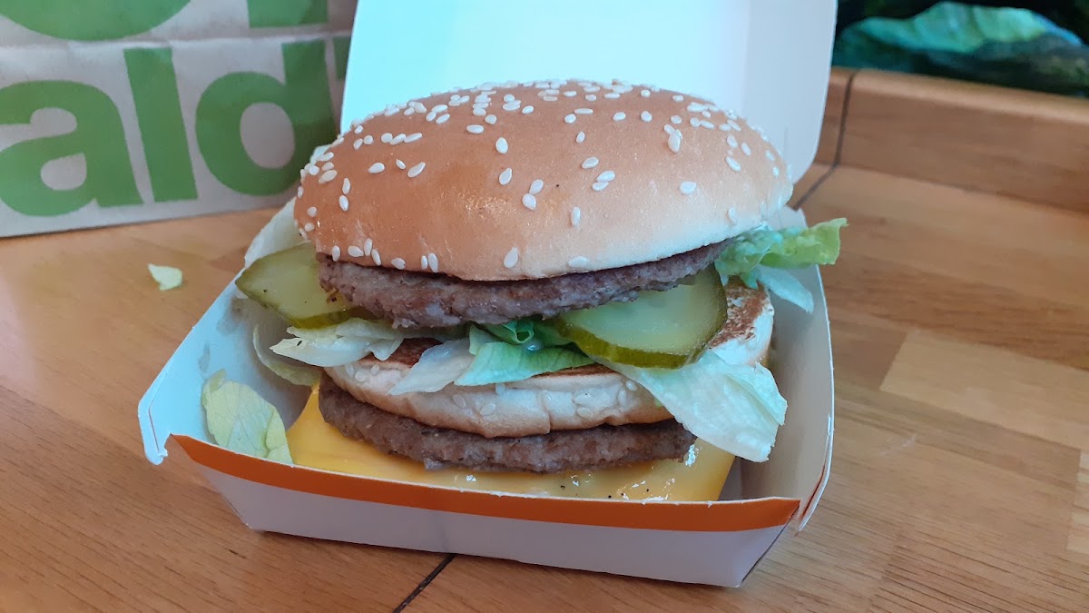 McDonald's, „Княз Александър I-ви“ 42