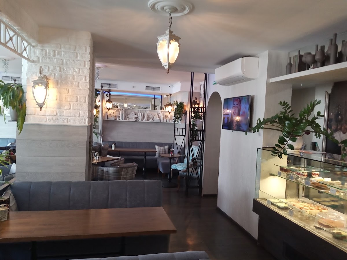 Shefka - Cafe & Bar
