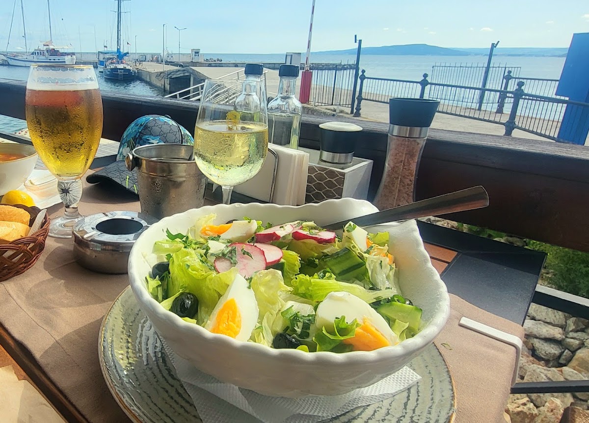 Terrace Hemingway