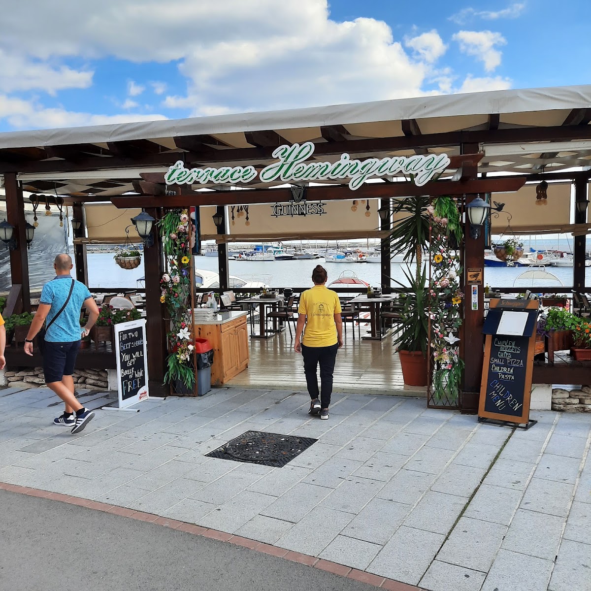 Terrace Hemingway: снимка на заведението