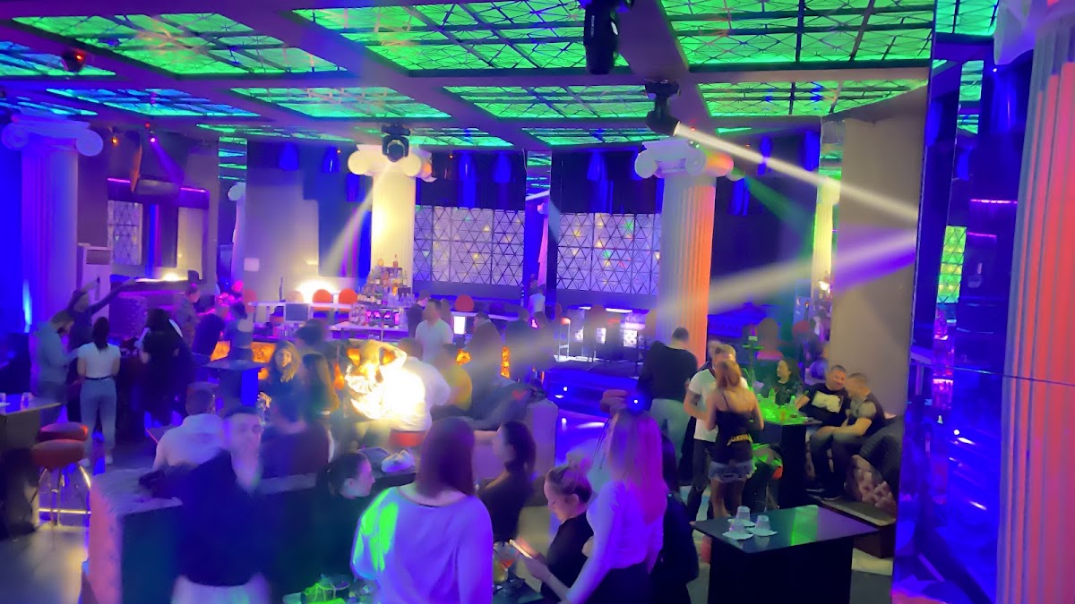 Play Club & Disco