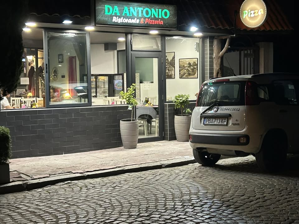Da Antonio - La Bella Napoli: снимка на заведението