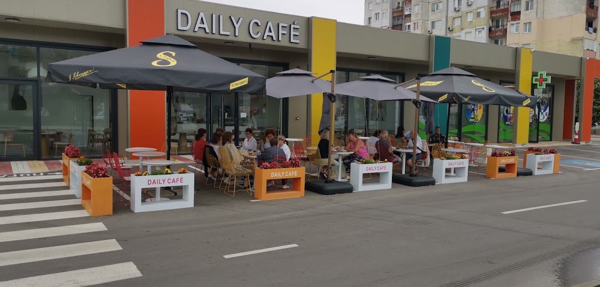 DAILY CAFÉ