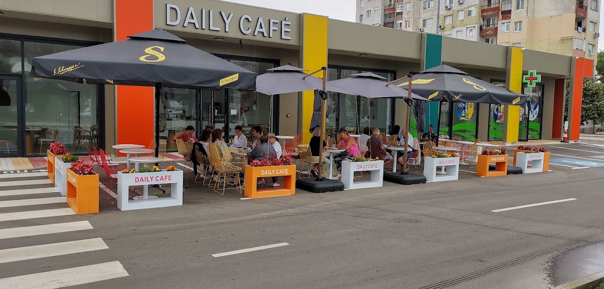 DAILY CAFÉ