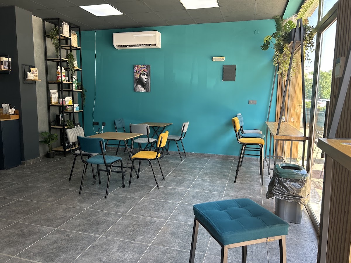 New Coffee World, Amora Gelato