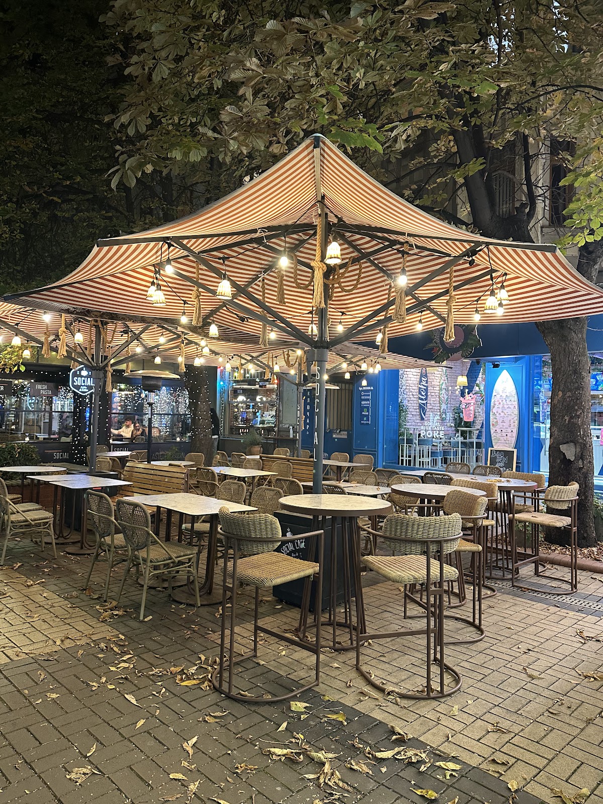BLUE TASTE POKE: снимка на заведението