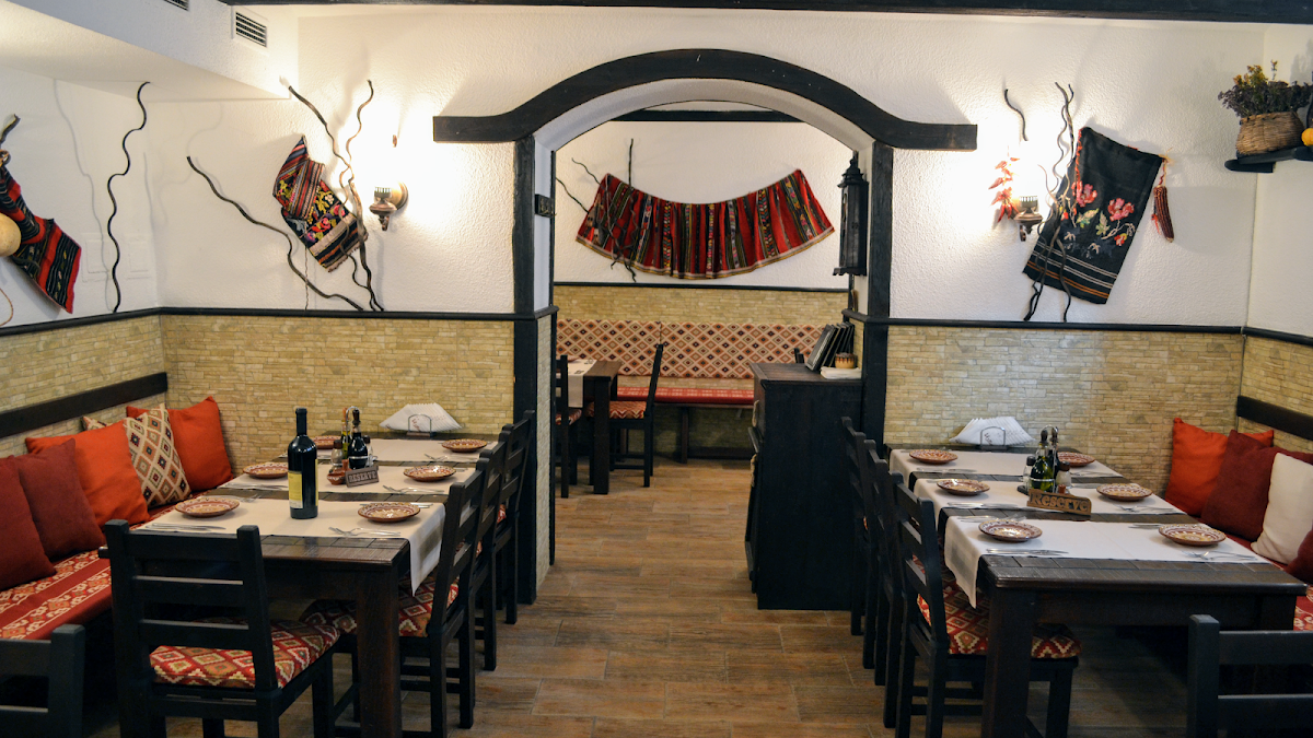 Izbata Tavern: снимка на заведението