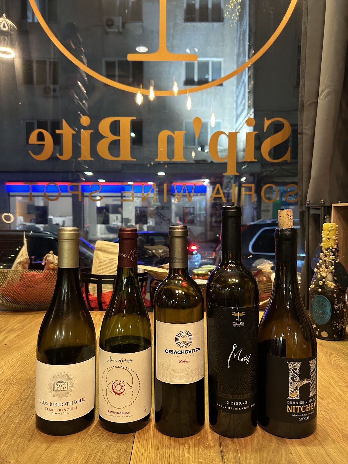Sip 'n Bite Sofia Wine Spot
