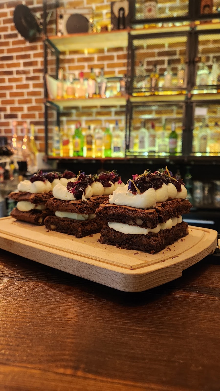 BOTTEGA Pizza&Bar: снимка на заведението