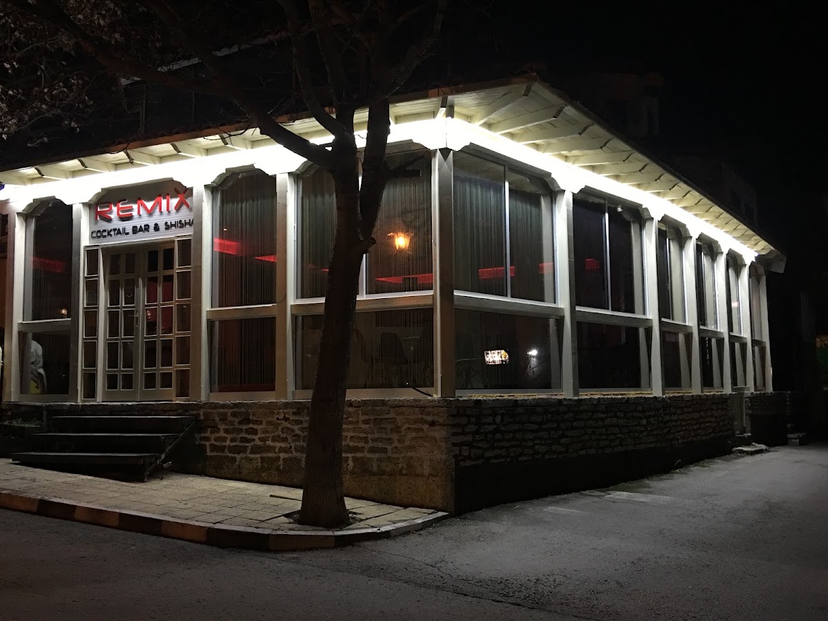 Remix Lounge & Club